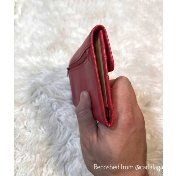 Buxton Quilted Cowhide Leather Wallet Trifold with Removable Check Book Holder - Picture 3 of 8